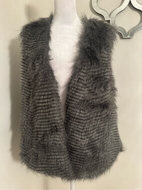 Jack by BB Dakota Grey Faux Fur Trim Vest